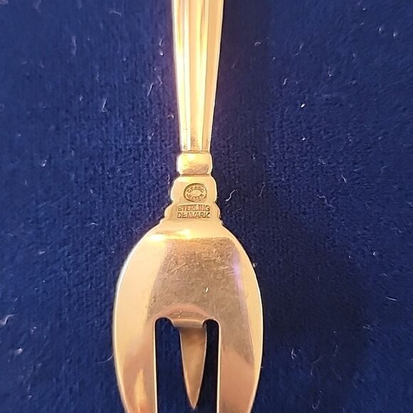 George Jensen 925 Sterling Silver Denmark Lemon Fork - Picture 2 of 2